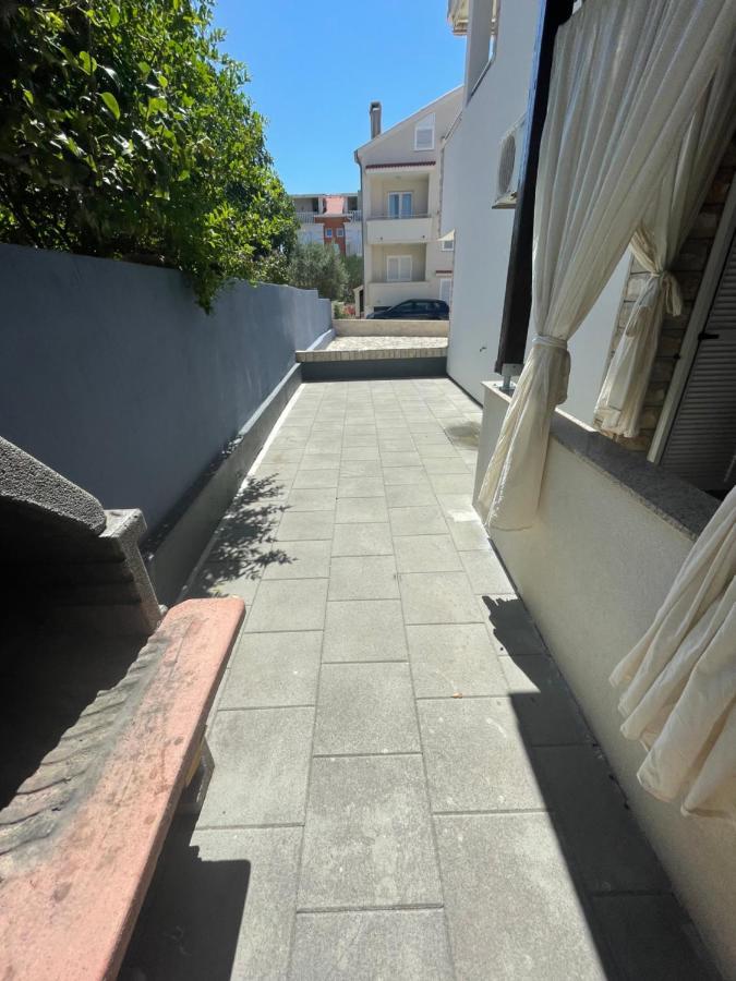 Ferienwohnung Melani*** Novalja Exterior foto